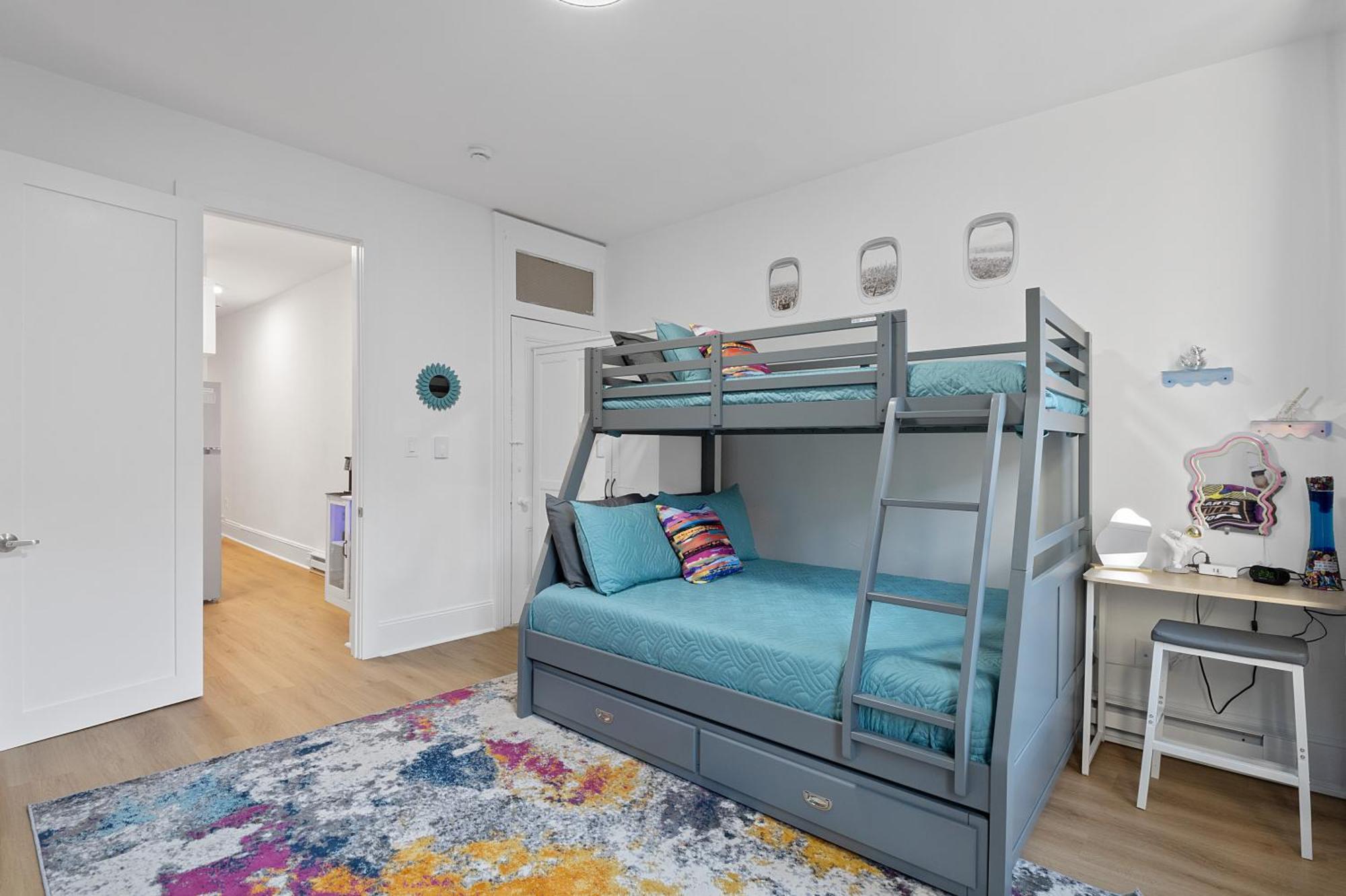 Funky & Colorful Urban Getaway, 20 Minutes To Nyc Apartment Хоубоукън Екстериор снимка