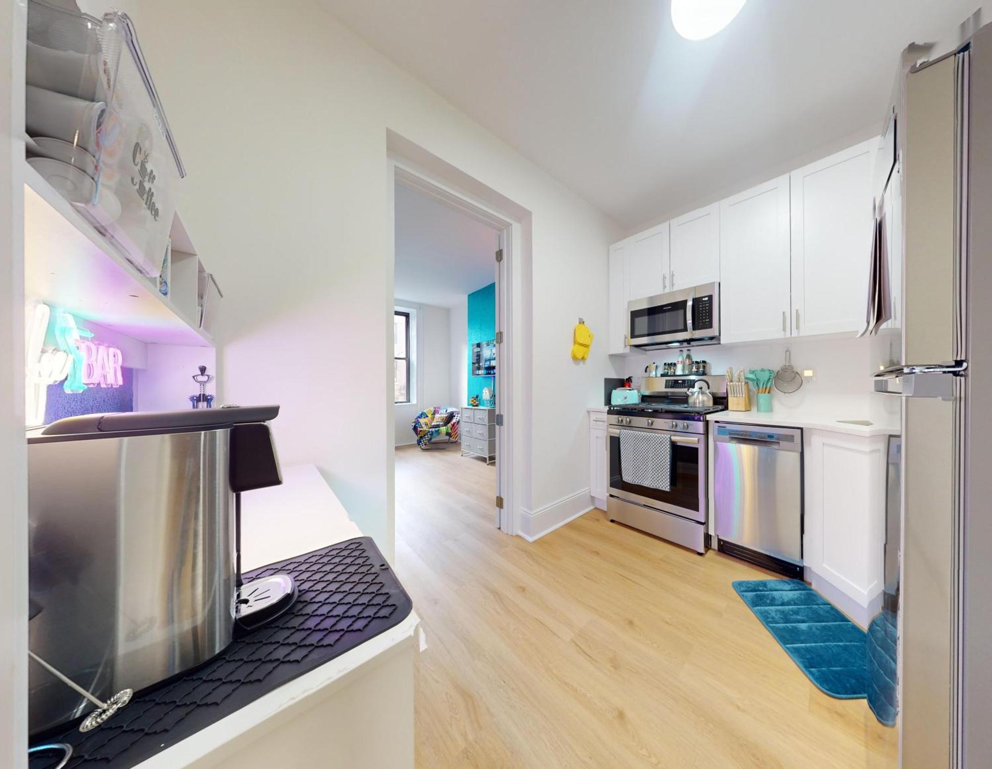 Funky & Colorful Urban Getaway, 20 Minutes To Nyc Apartment Хоубоукън Екстериор снимка