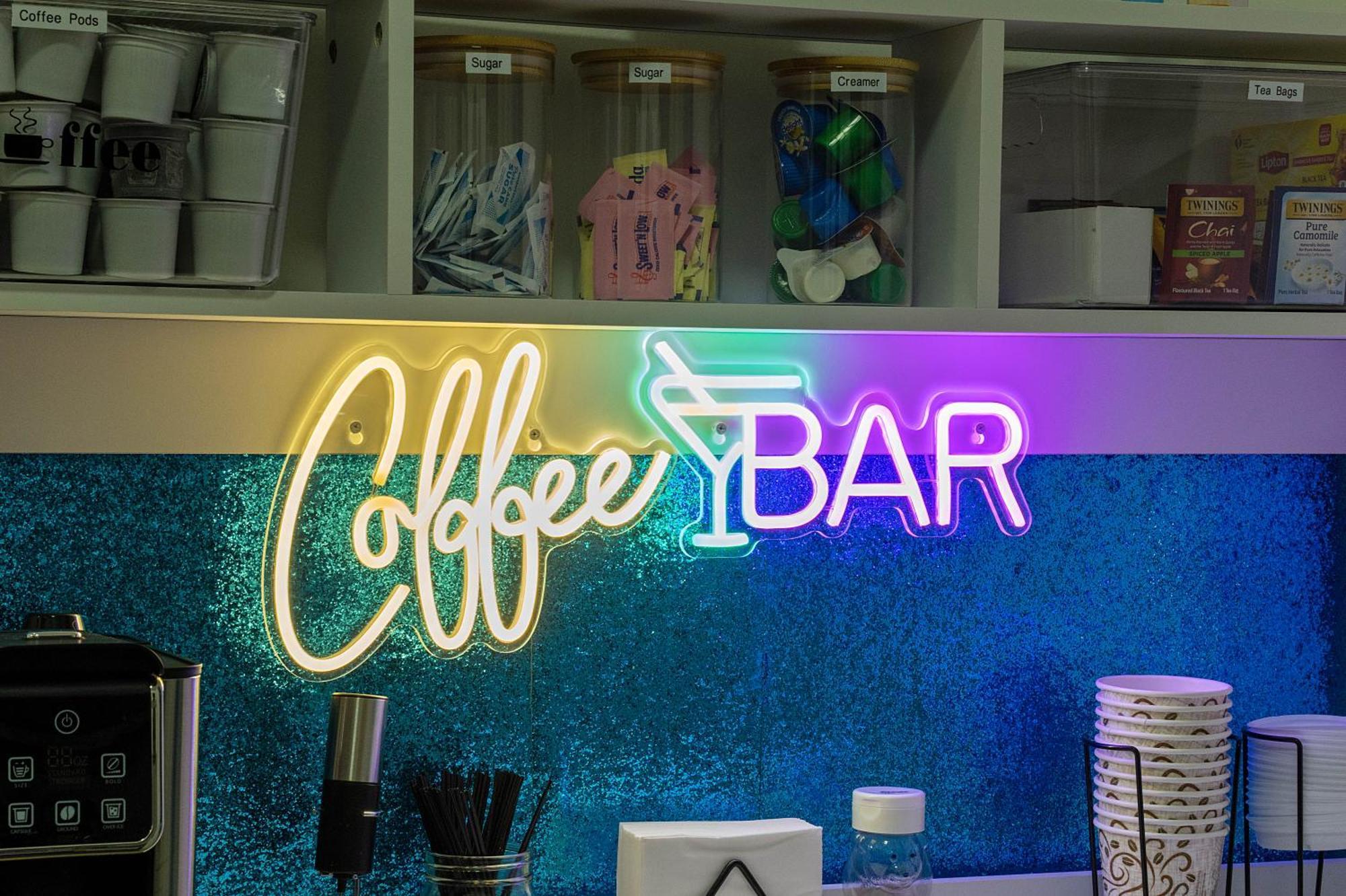 Funky & Colorful Urban Getaway, 20 Minutes To Nyc Apartment Хоубоукън Екстериор снимка